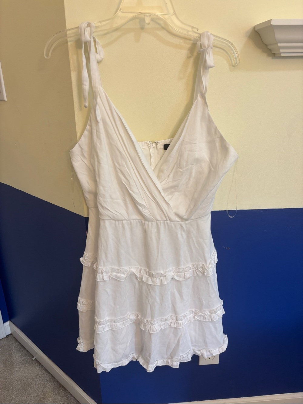 Francesca's Collections White Tie-Shoulder Ruffle Mini Dress